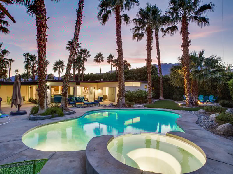 Welcome to Under the Palms