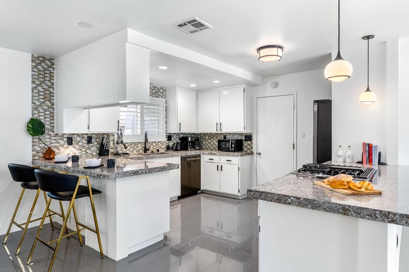 Sparkling kitchen perfect for all your culinary needs