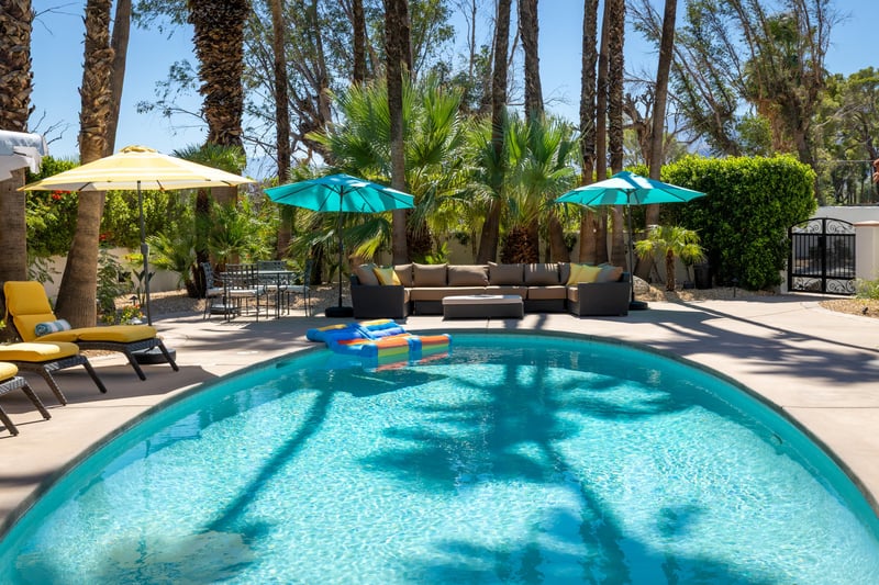 Plenty of lounge areas and shade