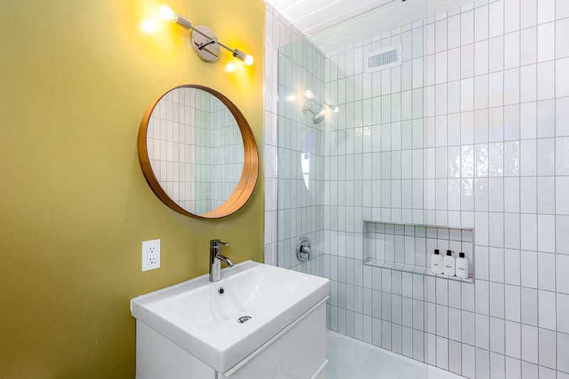 Primary en suite bath