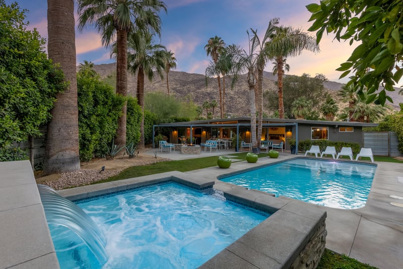 Beautiful Pool and Spa