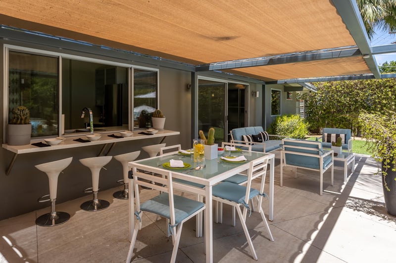 Covered al fresco dining