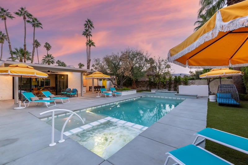 Time for Poolside Gossip