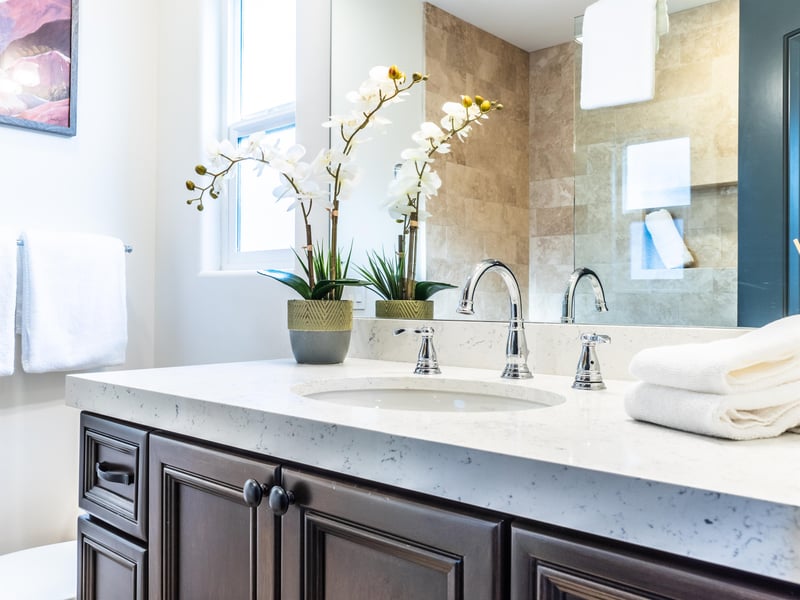 Pamper yourself in the luxurious bathroom