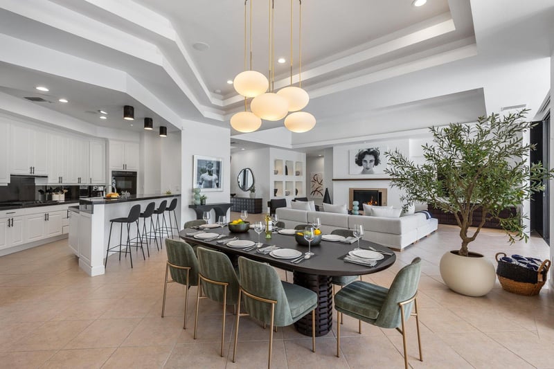 479385 The Elizabeth Modern