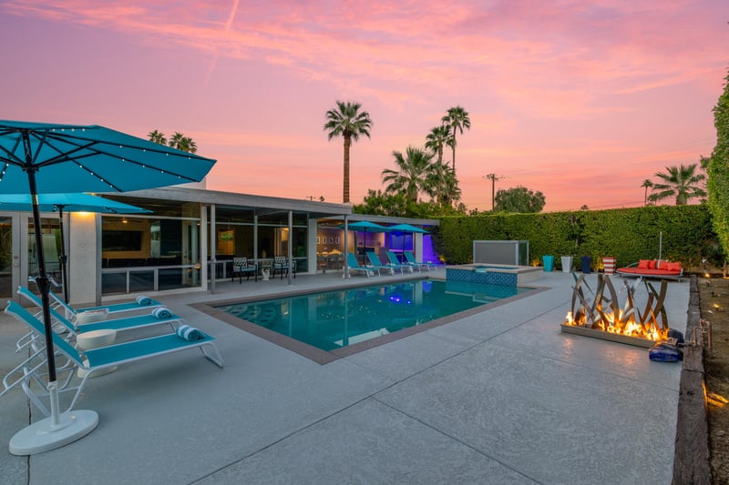 Palm Springs has the most amazigng sunsets