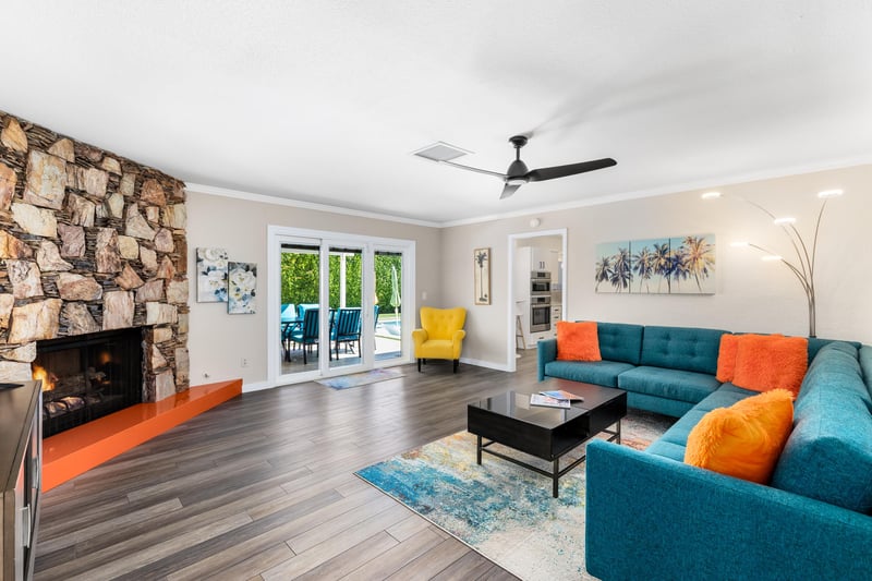 Midcentury modern casual dining room