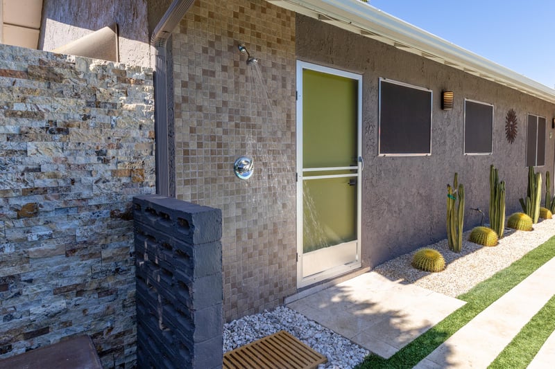 Gorgeous outdoor shower