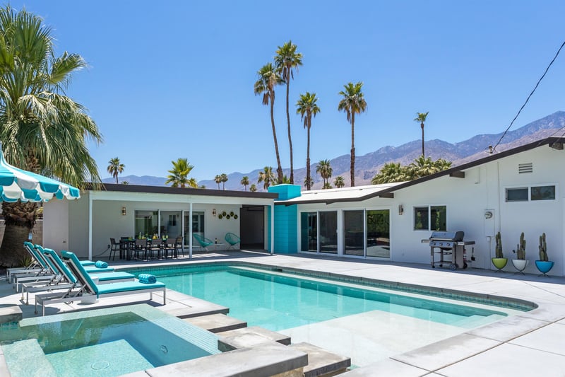 The large pool with integrated spa is fabulous