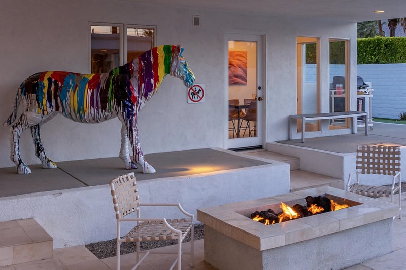 Cozy outdoor fire pit lounge