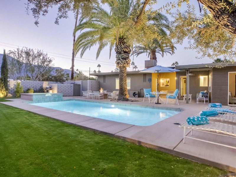 Welcome to Canary Palms