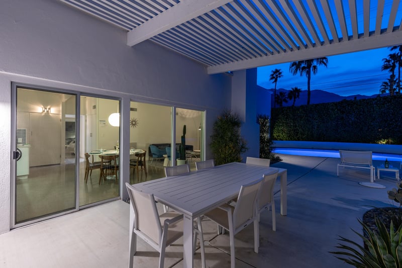 Outdoor dining with mountain views