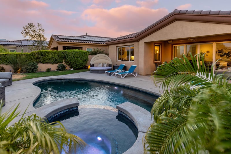 Gorgeous pool at Diamond Palms