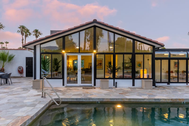 Gorgeous walls of glass