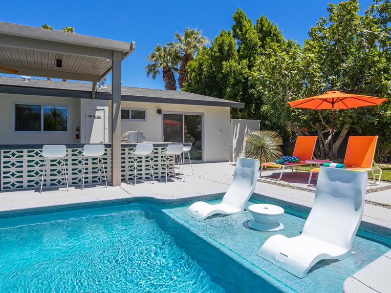 Tanning Deck with Ledge Loungers