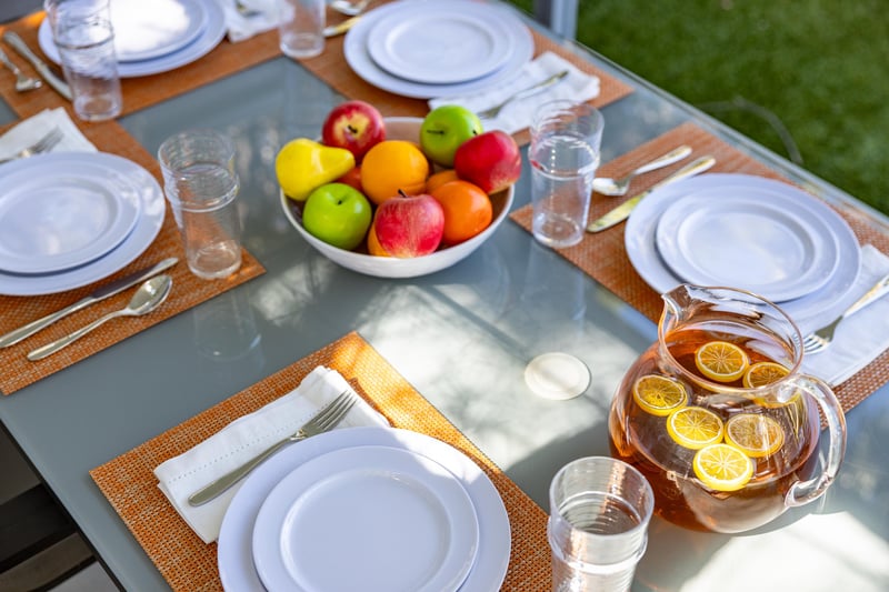 Take your meals al fresco