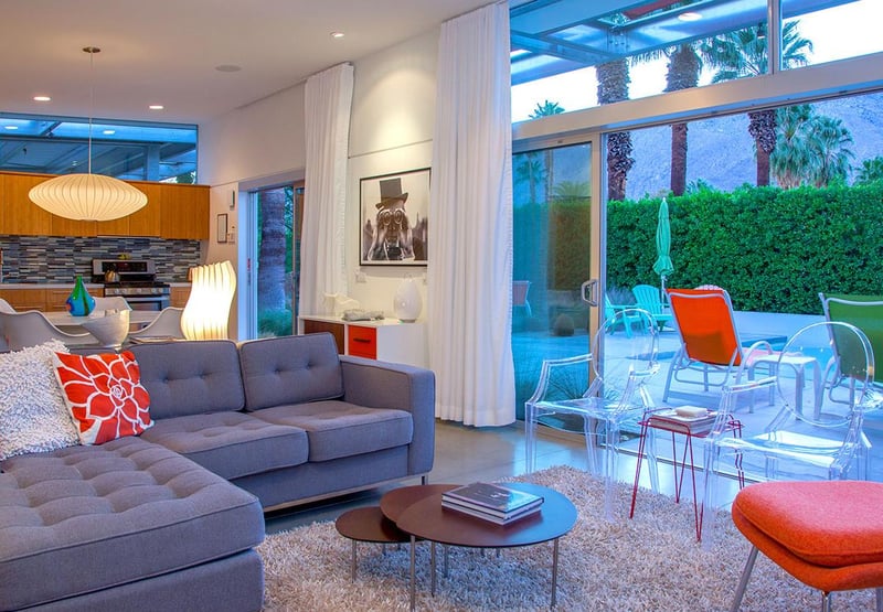 Spacious freeflowing floor plan