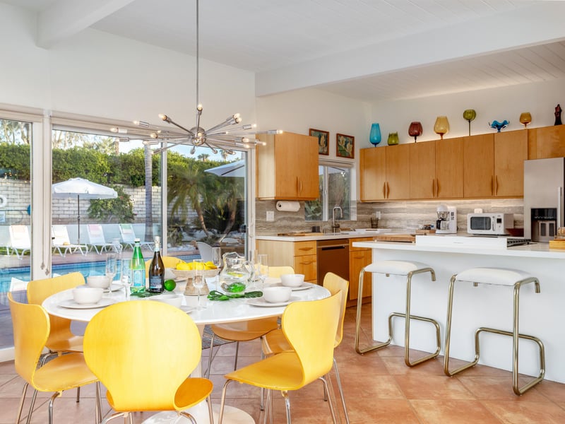 Spacious freeflowing floor plan