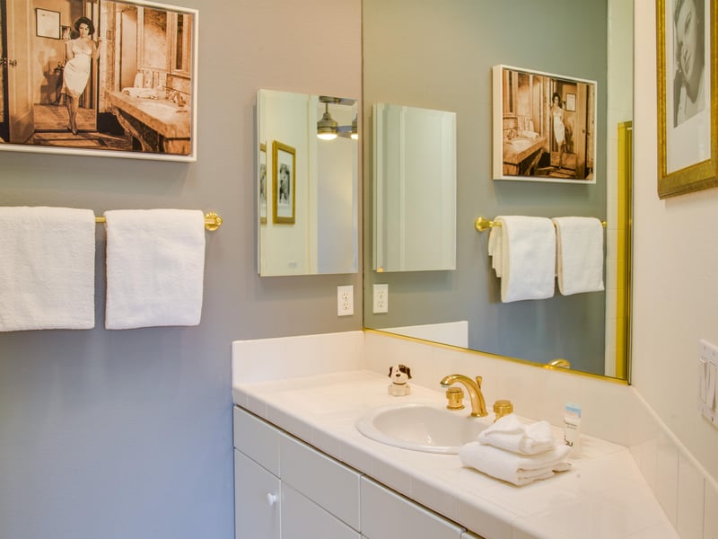 Beautiful Guest Bathroom