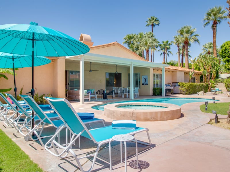 Gorgeous resort style yard