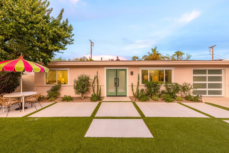 Welcome to Pavilion Palm Springs