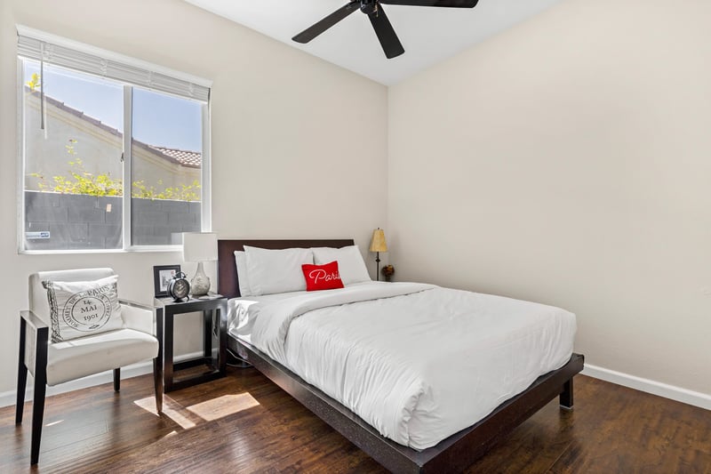 Lovely guest bedroom