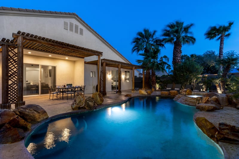 Spend your evenings in the pool