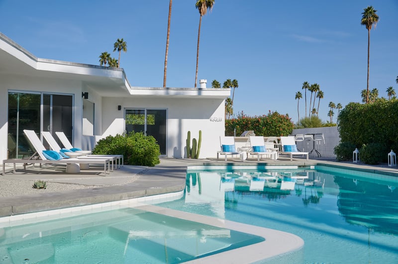 Plenty of poolside amenities