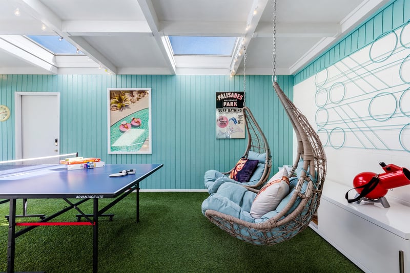 Soft basket chairs for the spectators