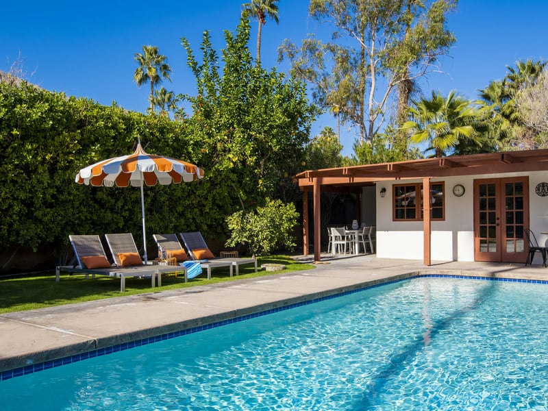 Fabulous resortstyle pool yard