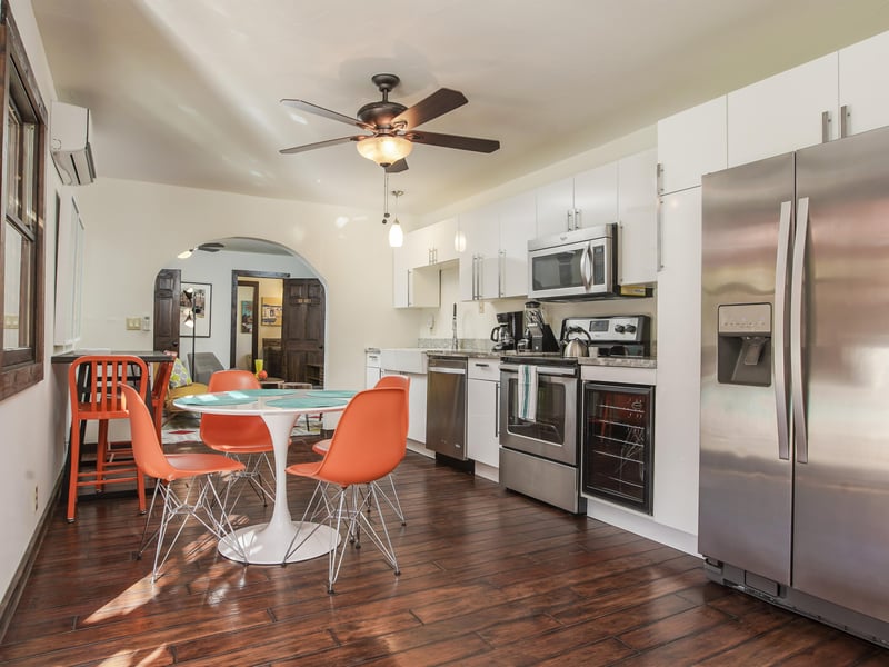 Free flowing floor plan