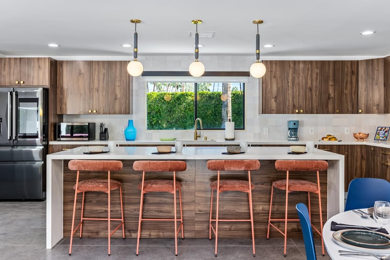 Room for four at the kitchen island