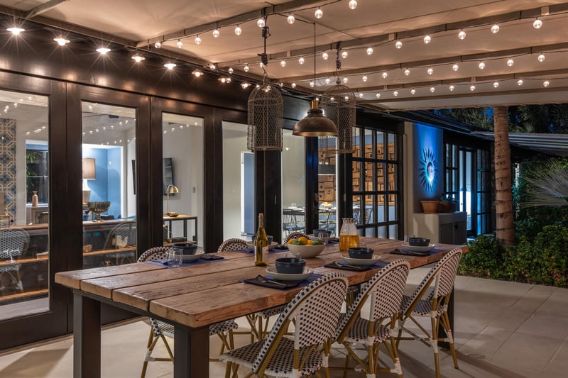 Al Fresco dining for six