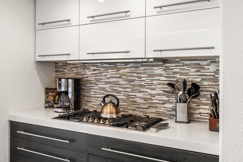 Stainless steel appliances throughout