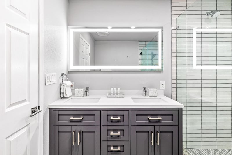 Dual sink vanity in this guest bathroom