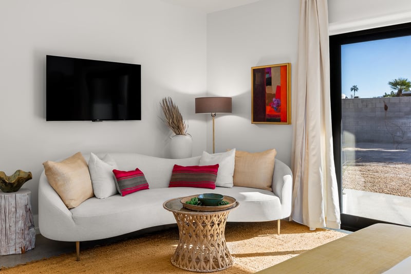 Primary bedroom sitting area