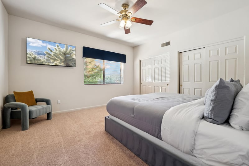Downstairs bedroom with king size bed.