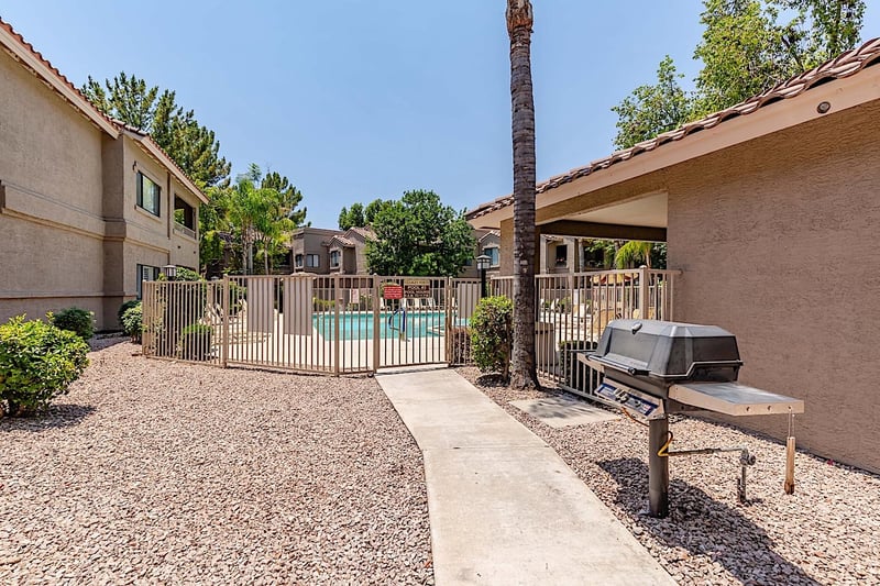 Gated community pool and grills for guest to enjoy.