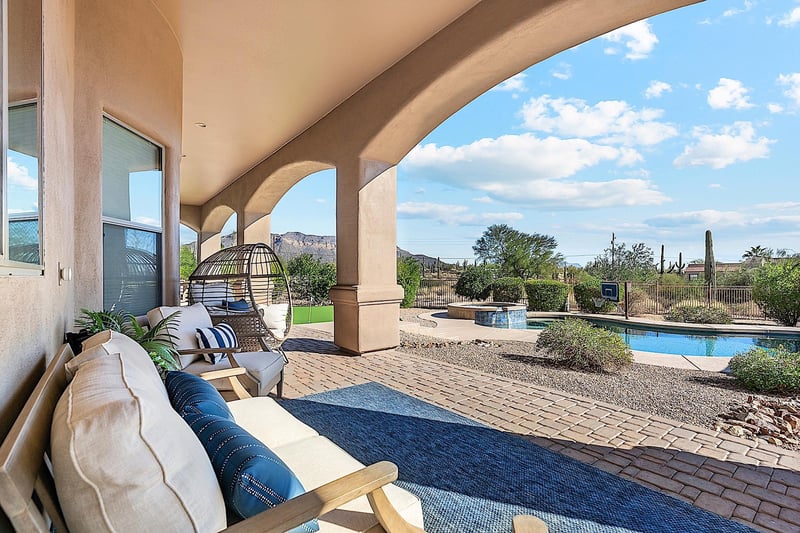 Lower Patio  Conversation Set