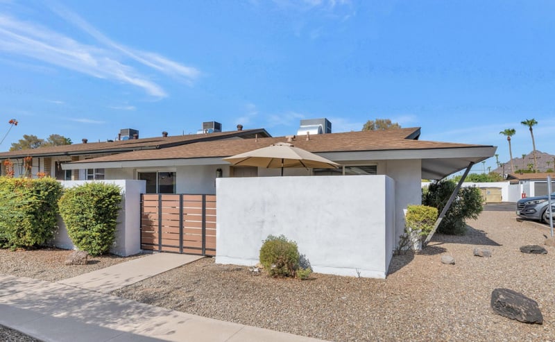 Cozy, relaxing unit.