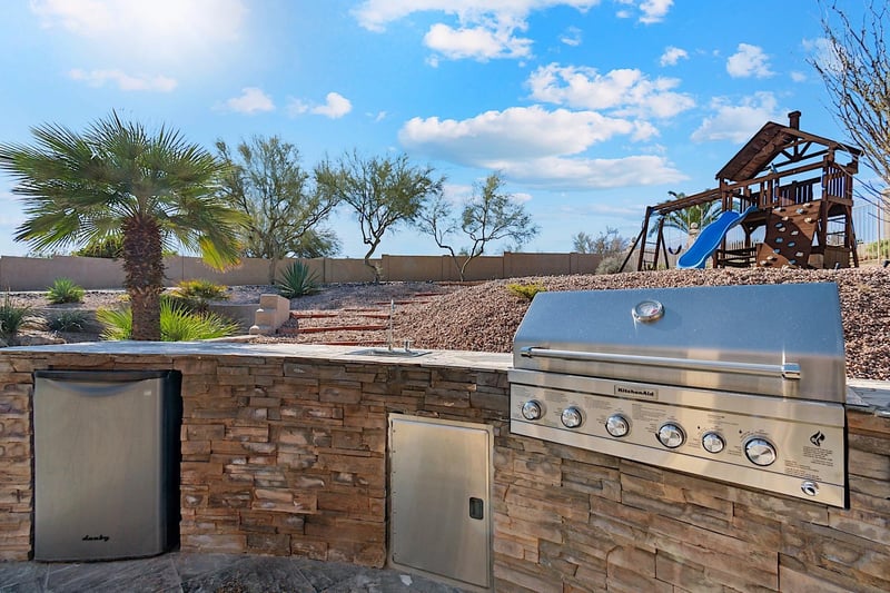 Outdoor kitchen