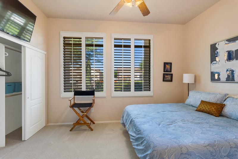 Guest bedroom with king mattress