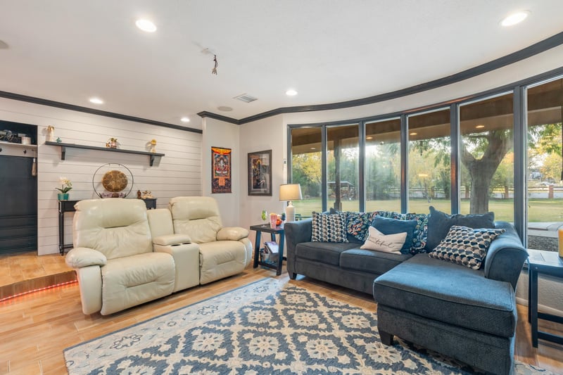 Lots Of Natural Light