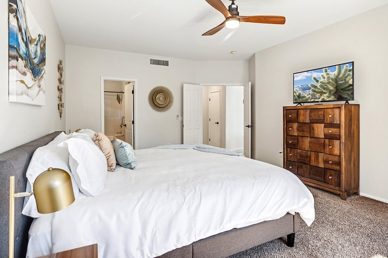 Master bedroom  King