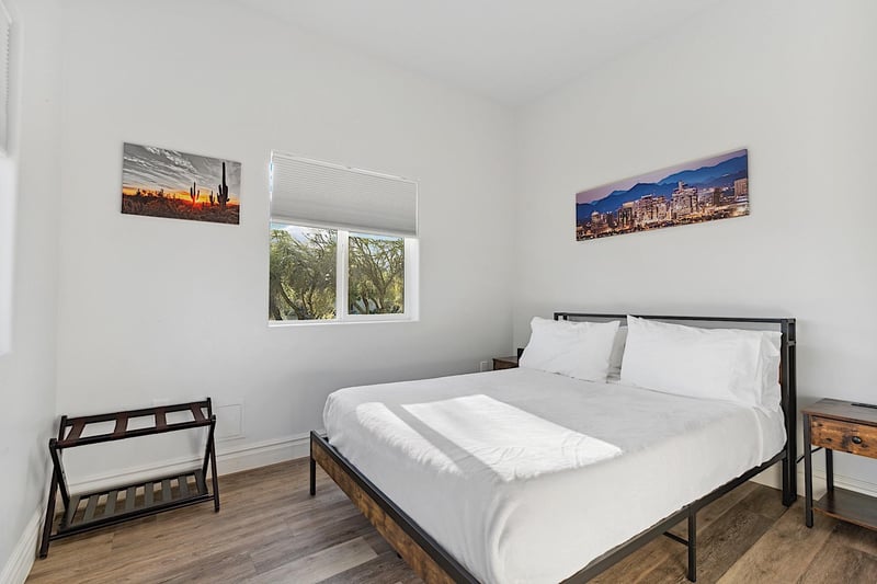 Private bedroom in house King sized bed