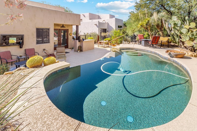 Sparkling infinity edge pool