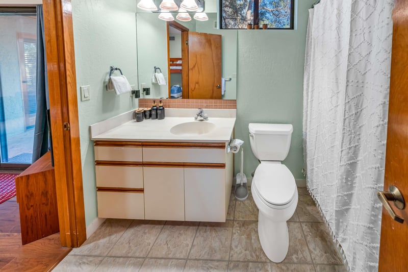 Jack And Jill Guest Bathroom