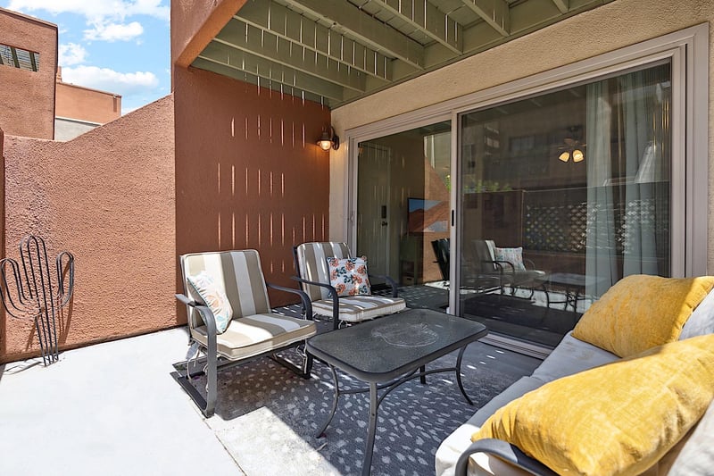 Nice outdoor sitting area