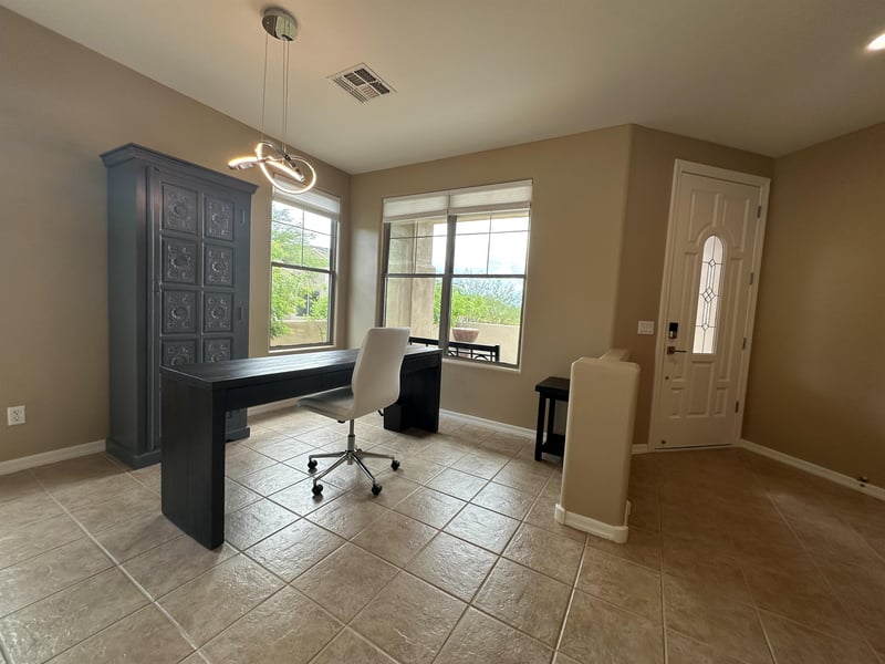 Plenty of space to work from.