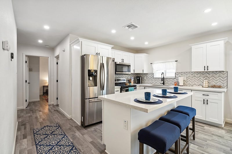 Kitchen breakfast bar  kitchen island